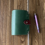 【m6 Green&Wine】筒状クリップホルダーのシステム手帳 SN6-002gnwin 床革 mini6グリーン＆ワイン