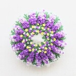 ライラックサークルの刺繍ブローチ 