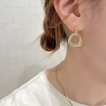 〜simple style 〜  Sankaku ゴールド ピアス / イヤリング / 樹脂ピアス / チタンピアス