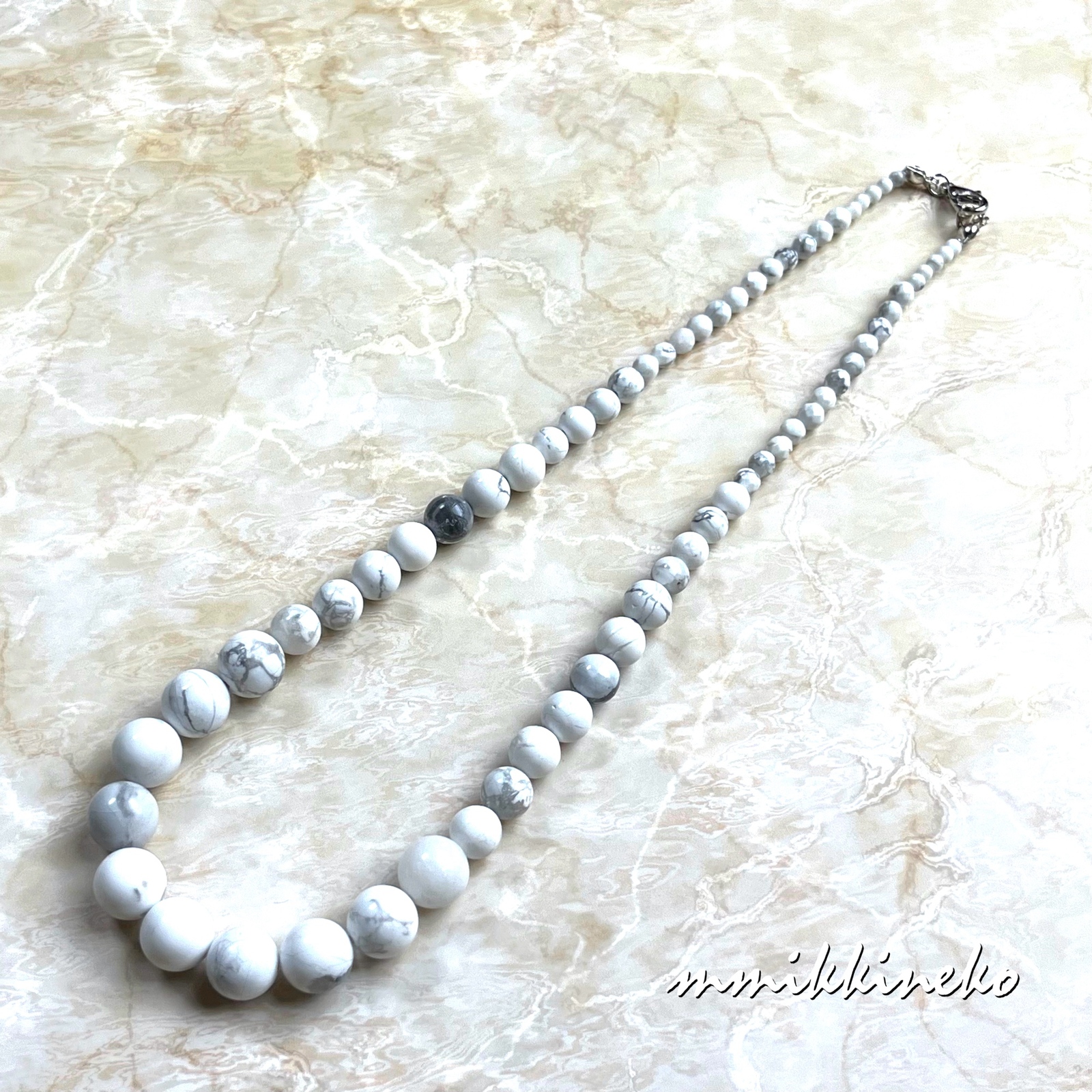 新品　イアパピヨネ　天然石　ホワイトハウライト　ネックレス ear PAPILLONNER（イアパピヨネ）の「《ハウライト》ポイントヒシ