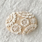 リネンと刺繍のヘアゴム orブローチ　
