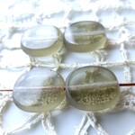 テーブルカット長方形　水色　チェコビーズ６個