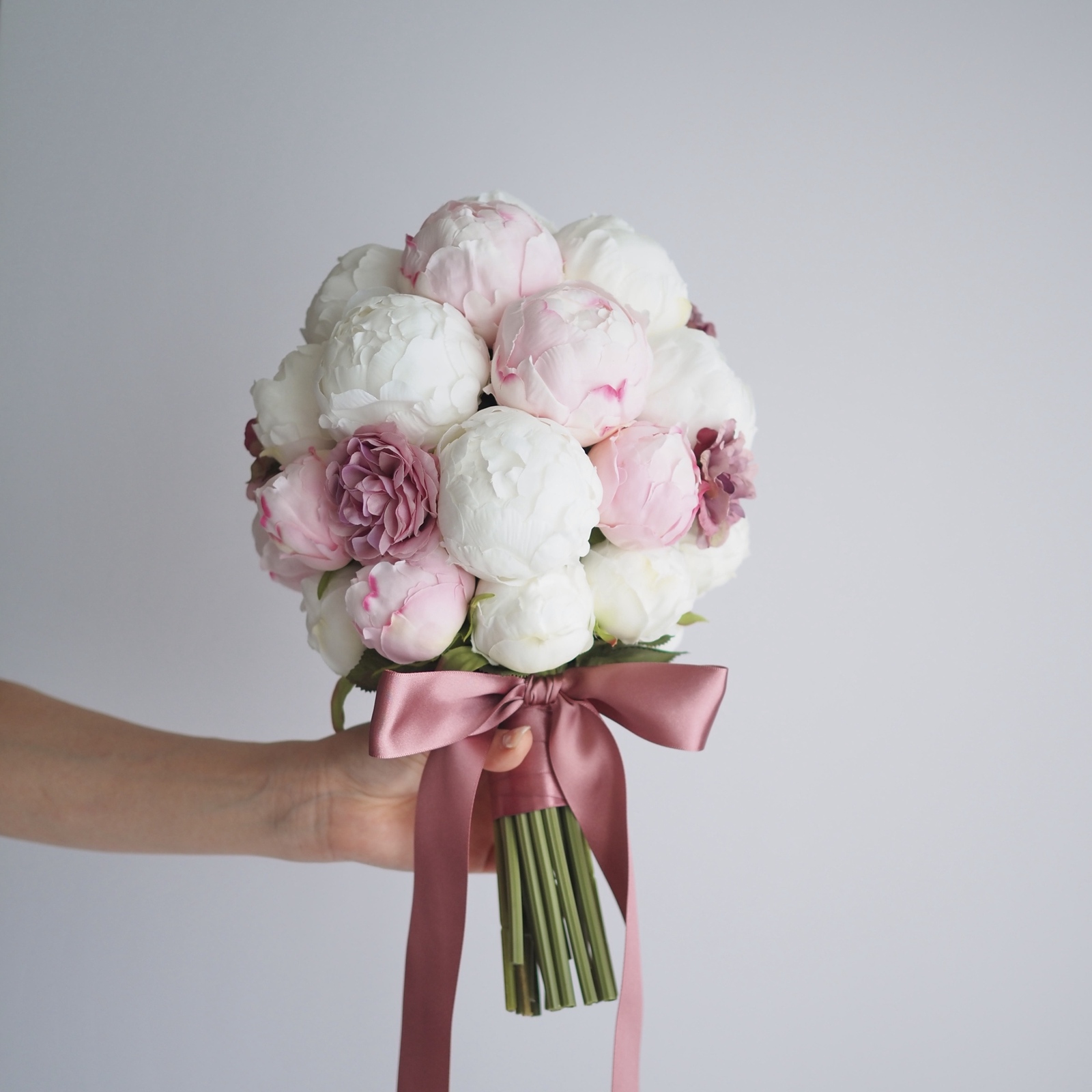 エレガント芍薬つぼみブーケ（ブートニア付） アーティフィシャル