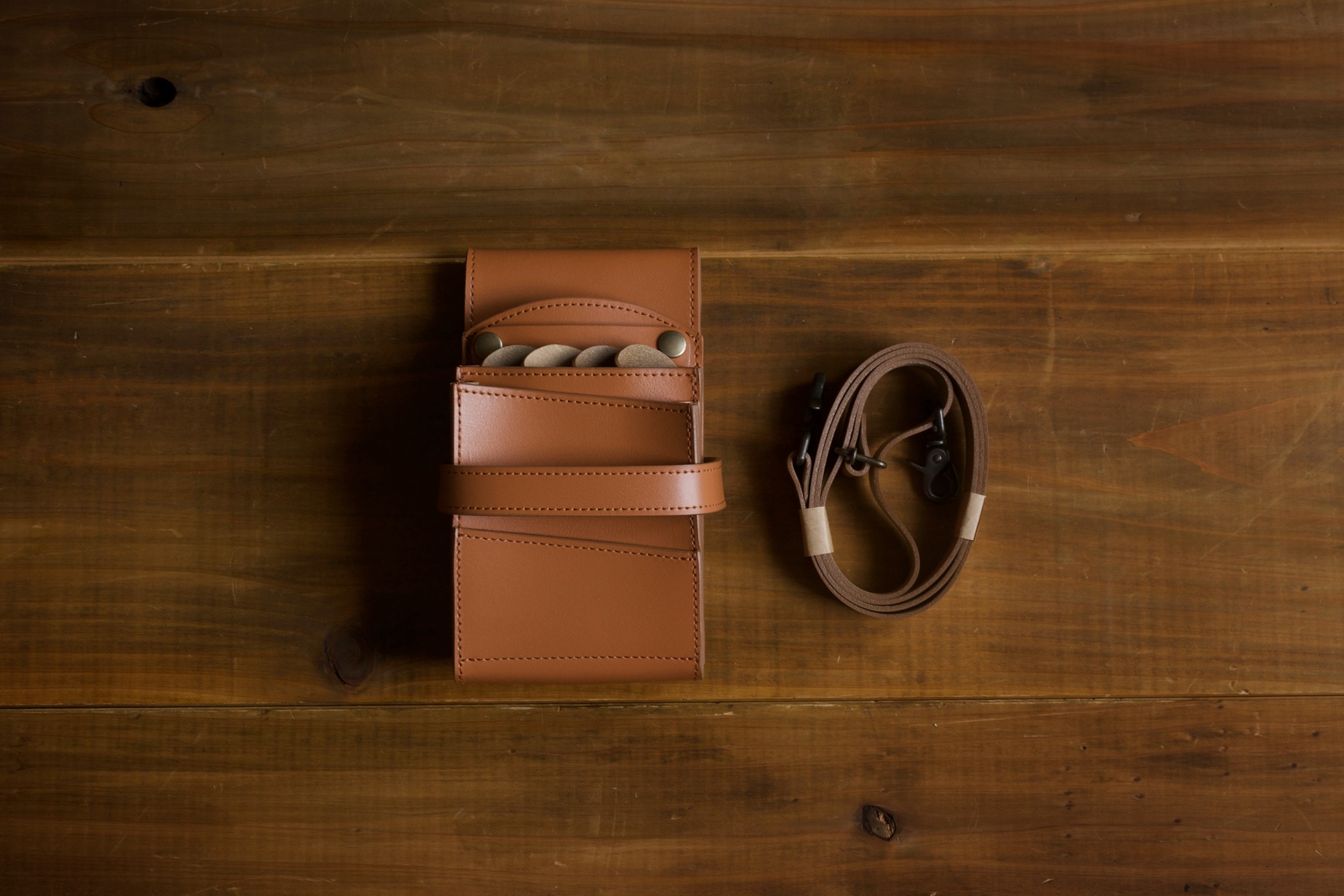 手染めアンティーク調ダークブラウンの軽量スリムシザーケース 手染めアンティーク調ダークブラウンの軽量スリムシザーケース D