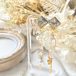 𓂃 𓈒𓏸𑁍‬ スクエア × ワイヤーフラワー レジン ピアス / イヤリング