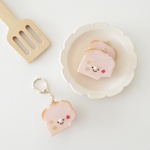 苺パウンドケーキのキーホルダー