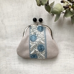 ＊本革使用＊インド刺繍リボンが可愛いがま口ポーチ