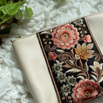 【送料無料キャンペーン！】大人可愛い♡ブラック極太リボン高級感　インド刺繍リボン　フェイクレザーポーチ