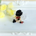 黒薔薇のイヤーカフ