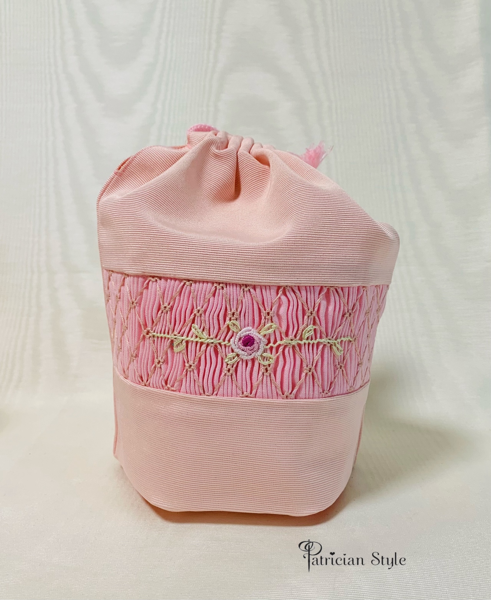 ピンク スモッキング刺繍 お弁当袋とコップ入れ - PATRICIAN-ST'S