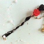 赤黒薔薇のかんざし