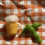 羊毛フェルトビール＆枝豆