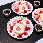 いちごたっぷりロールケーキプレート