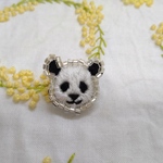 パンダのお顔刺繍ブローチ