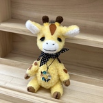 ハンドメイド　うっとり❤️顔のキリンさん🦒テディベア風ぬいぐるみ