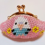 可愛いインコとお花のビーズ編みがま口