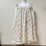 かわいい苺のエプロンドレス