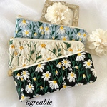 《new》デイジー刺繍ペンケース(ベージュ×白)チャーム付き　デイジー　刺繍ペンケース　刺繍ポーチ　花柄　ペンケース　ペンポーチ　ギフト　