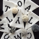 アルファベット刺繍ガーランド