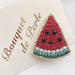 ビーズ刺繍 ミニ ブローチ 【 スイカ( 赤 ) 】