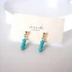 ピアス/イヤリング　ちいさなターコイズ　３粒　12月誕生石　小さめ 　シンプル　華奢