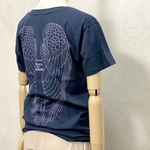 やせ見えVネックTシャツ　- 自由の翼 -（ネイビーxジュラルミン）
