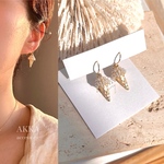 14kgp◆ice cream pearl earringアイスクリームのイヤリング　パール　金属アレルギー　痛くない　樹脂イヤリング　樹脂ピアス　ピアスに見える　アイス