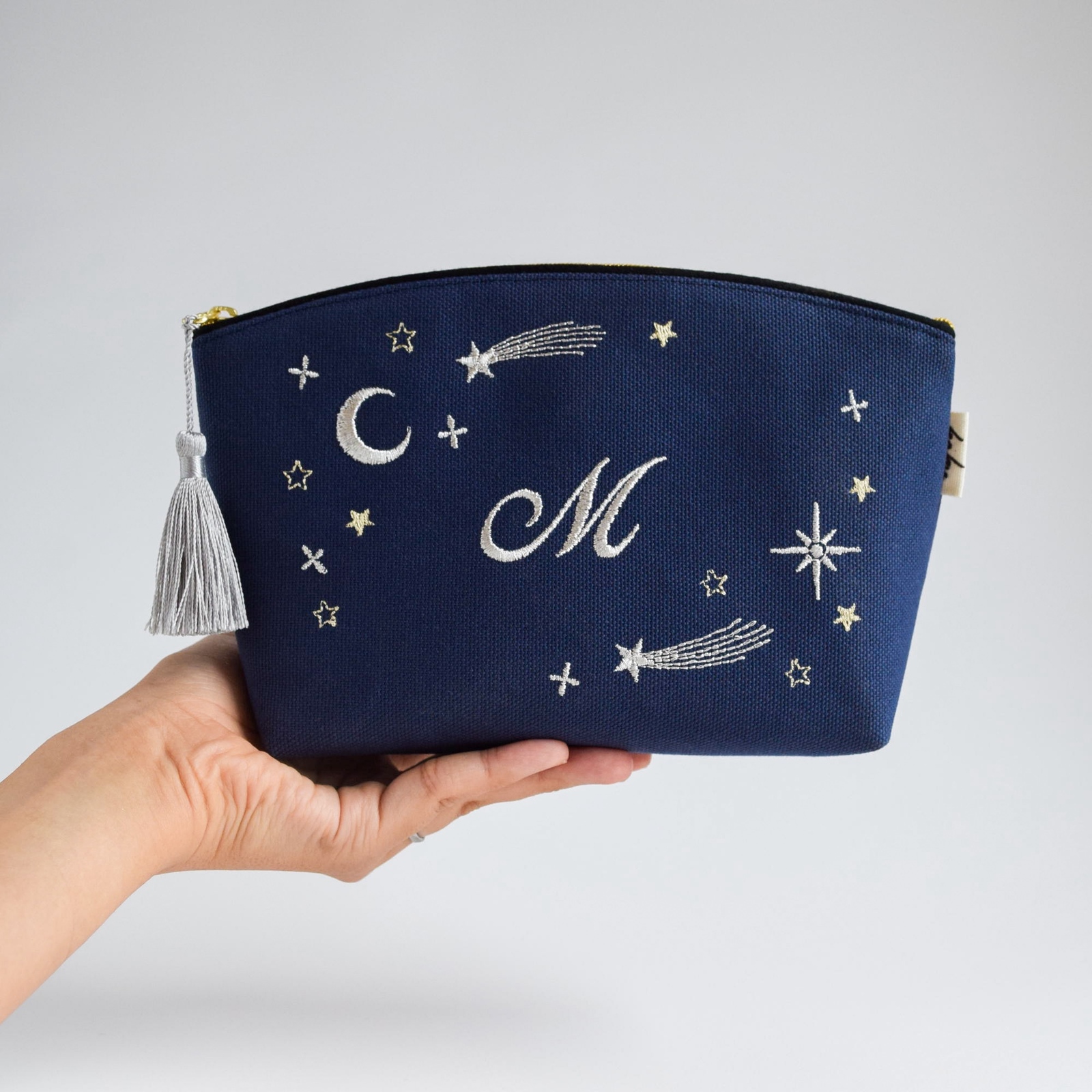 星空の刺繍ポーチ《選べるイニシャル》マチあり コスメ 両面刺繍 月 夜