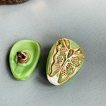 【1コずつ販売】#vintage czechglass#czech bottom #チェコボタン　butterfly19✖️15㍉ pistàcchiogreen/bronze