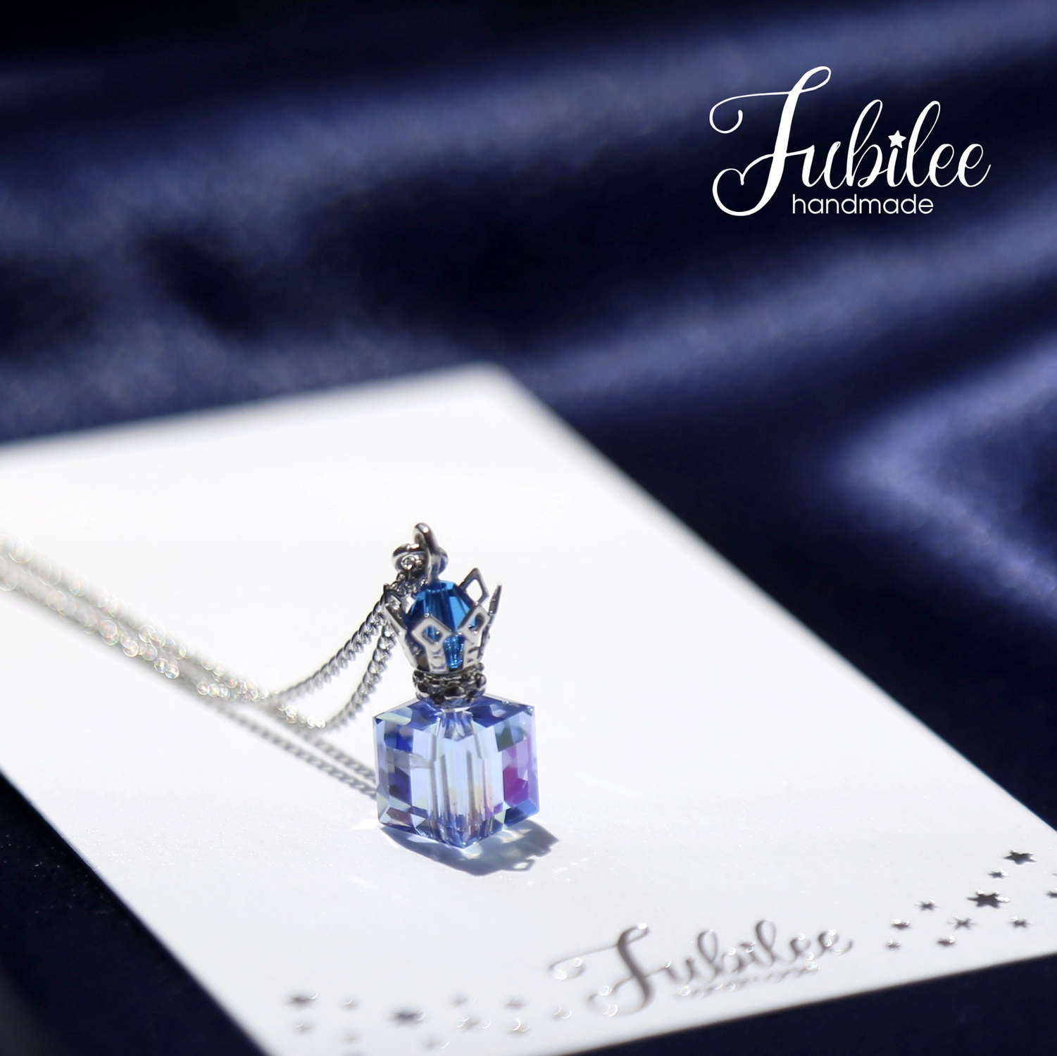 スワロフスキーの小さな香水瓶ネックレス✩.*˚ブルー - Jubilee'S