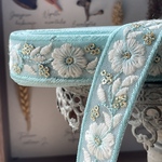 ♡[実物のお色味と違う場合があります] インド刺繍リボン　花　インド刺繍　スパンコール　刺繍リボン　リボン　りぼん　※10月8日よりゆうパケットにて発送