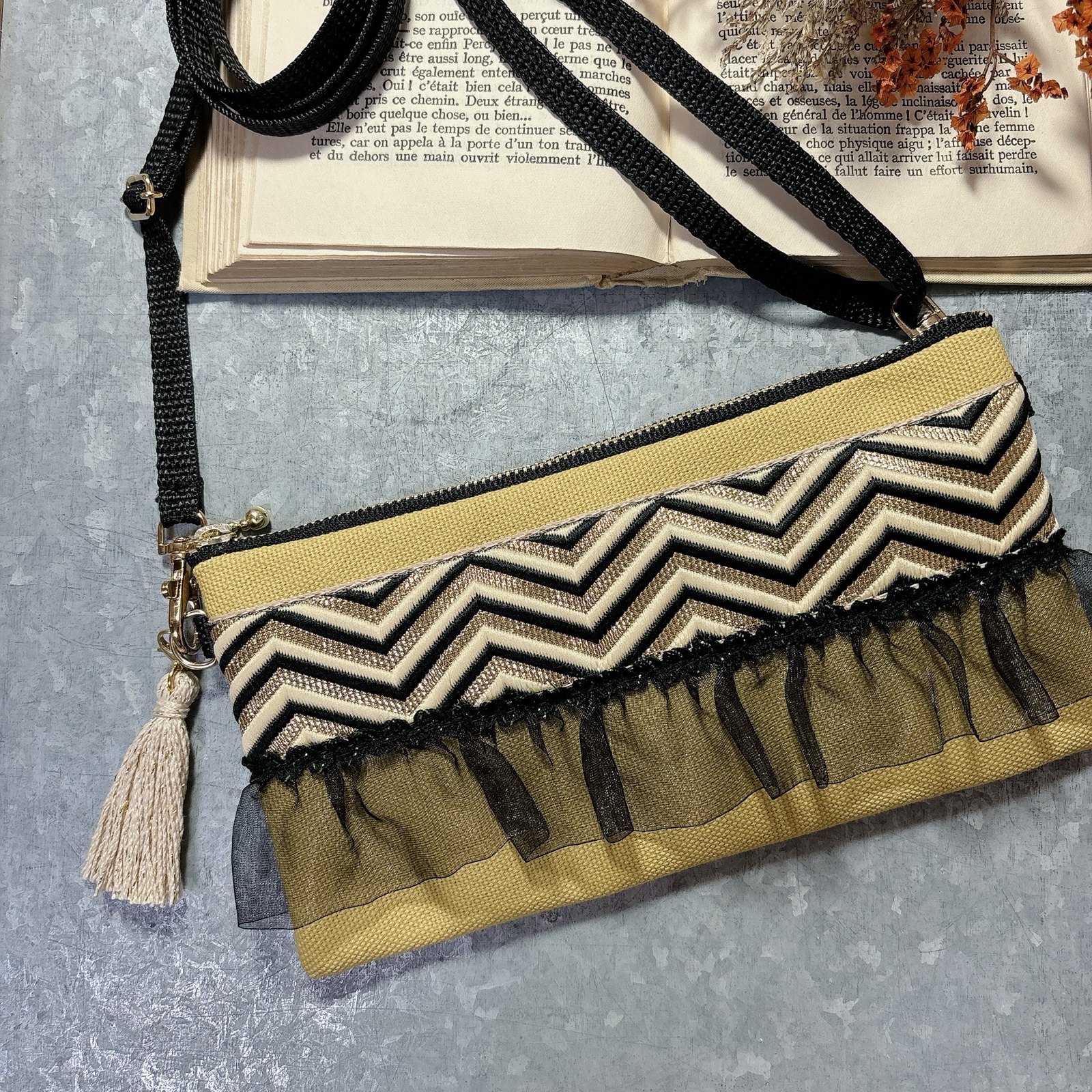 インド刺繍リボン♥二口がま口長財布*ポシェット*ポーチ*ショルダー*ハンドメイド インド刺繍*二口がま口長財布*ポーチ*ポシェット*ショルダー