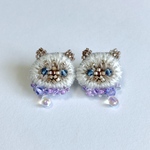 猫　もふ猫 (アジサイ) ピアス　ビーズ刺繍