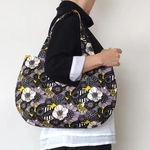 大きめが可愛いころりんトートバック・ブラックフラワーYellow