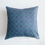 数量限定　北欧調　クッションカバー　サークル柄　北欧　ネイビー