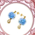409 紫陽花（青）のブーケピアス（ショート）（サージカルステンレス）/イヤリング/樹脂ノンホールピアス/クリップ式イヤリング（サージカルステンレス）