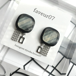 【クラゲ🪼シリーズ】　〜silver & Black square 〜 ヴィンテージボタン　スクエア　シック　ブラック　ピアス　イヤリング　チェーン