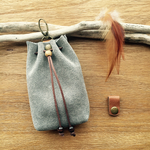 【再販×2】本革ベロア☆アンティーク巾着ポーチ   グレージュ