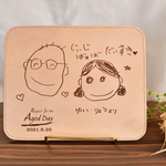 世界にたったひとつ　レザーマウスパッド　子供のイラストをレーザー彫刻します。