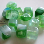 milky*green cube チェコビーズ 15個