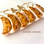 焼き目リニューアル！ミニサイズ！餃子　ピアスorイヤリング  フェイクフード  ギフト　個性的アクセサリー　中華