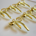 NEWパーツ) 336) ２個 / リボンチャーム / アクセサリーパーツ / ピアスパーツ / イヤリングパーツ / インポートパーツ / ゴールド