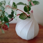 一輪挿し  陶器  雫  生クリーム  白  花瓶  花器  置物  ギフト