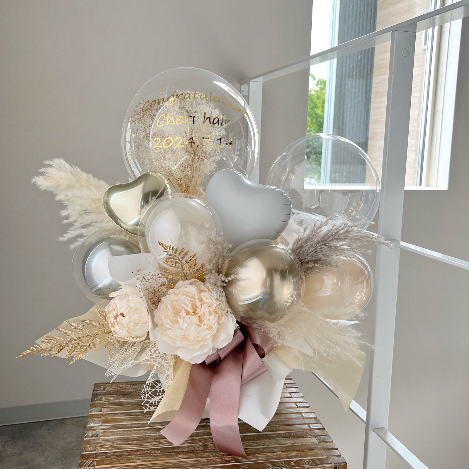 お花屋さんのバルーンフラワー　A228ゴールド　結婚祝い　誕生日　電報　祝電　開店祝い　開院祝い　御祝　開業祝い