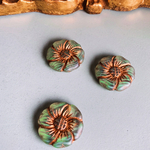 【1コずつ販売】JIRI＊IVANA#czech beads#チェコビーズ　flower22㍉ stripe crystal peridot green/copper