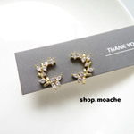【ピアス】ミニピアス　小さめピアス　パール　ビジュー　リーフ　ゴールド　シリコンキャッチ