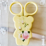 薔薇のマグネット付きミニハサミ　クマ