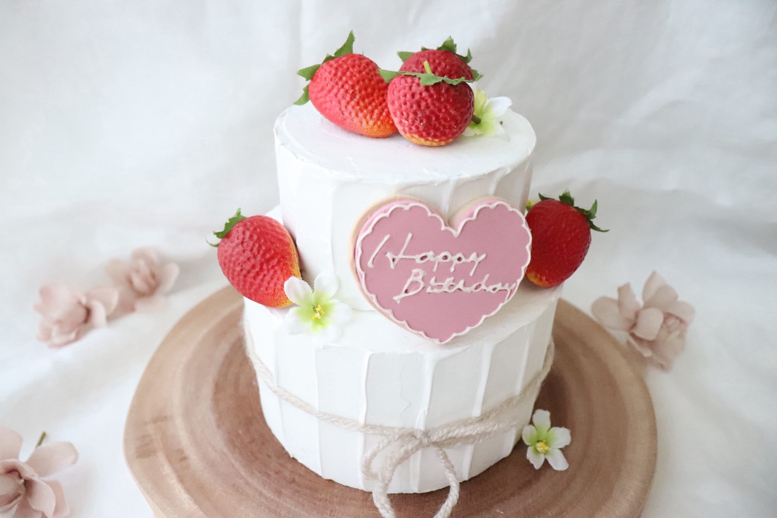可愛い♡いちごの2段クレイケーキ♪バースデーケーキ♡クレイ