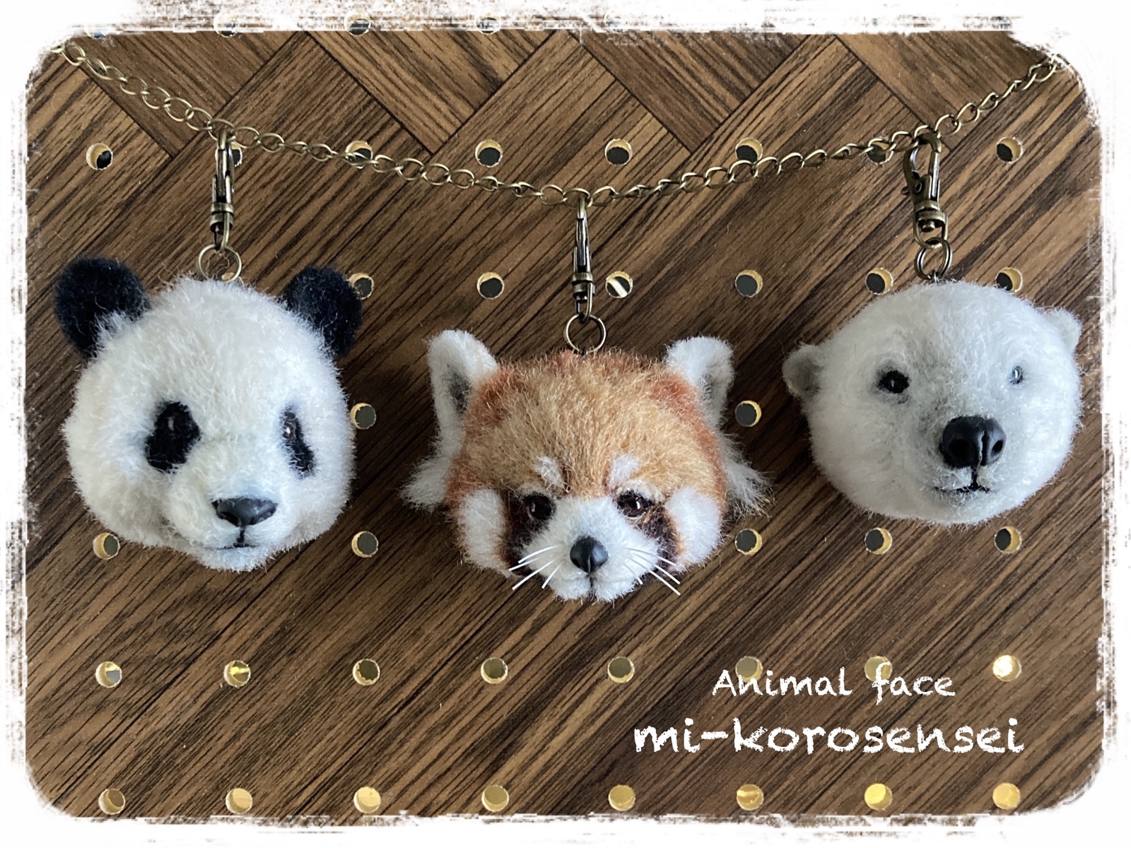 ハンドメイド　シロクマの親子と雪の結晶のストラップ　ファスナーチャームにも変更可 ハンドメイド シロクマの親子と雪の結晶のストラップ ファスナー