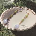 🪷再販3🪷14kgf 🪷蓮の花の石～ブルーレースアゲートとペリドットのピアス　揺れるorゆらゆら